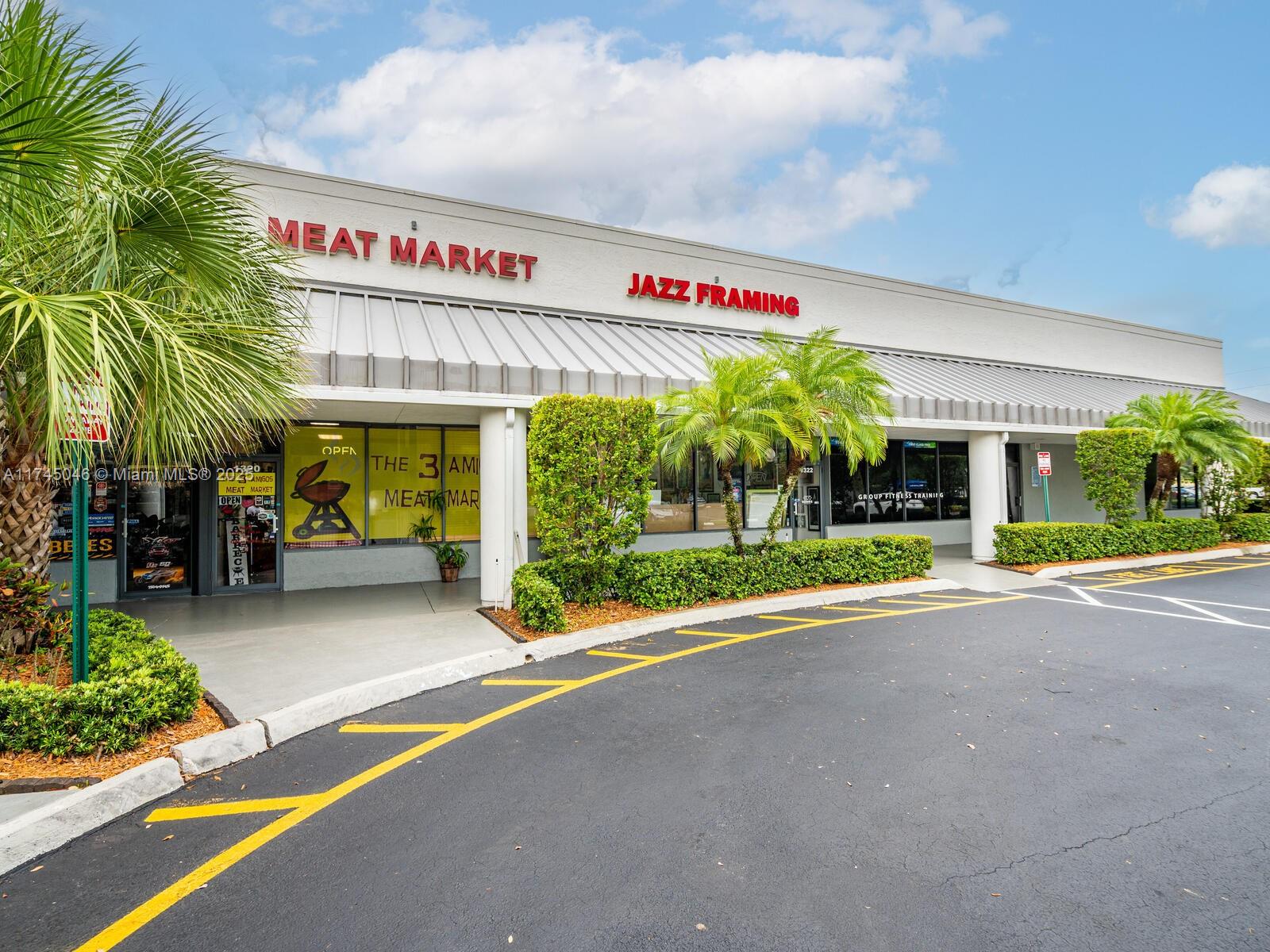 Real Estate food retail business offers high-quality products for barbecues, including premium meats and all necessary accessories. As an investor, you can qualify for a visa under the E2 program. Our business model is designed to provide customers with top-notch products and a unique shopping experience. We carefully select our suppliers to ensure that we only offer the best quality products. Our store is located in a prime location, which guarantees a steady flow of customers. We also have an online store that allows customers to shop from the comfort of their homes. Our team is highly skilled and committed to providing excellent customer service. By investing in our business, you'll be part of a growing industry and have the opportunity to make a significant profit.