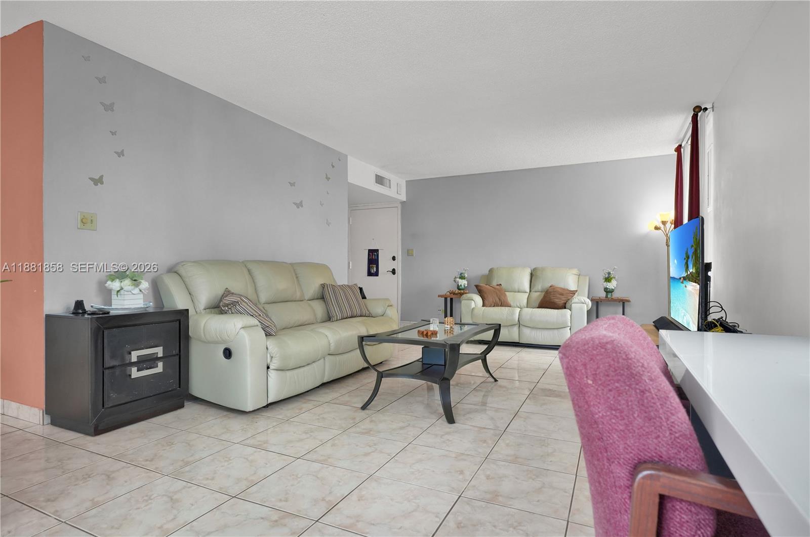 REEF EAST CONDO - Residential