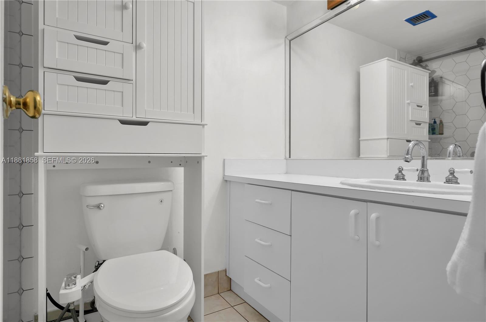 REEF EAST CONDO - Residential