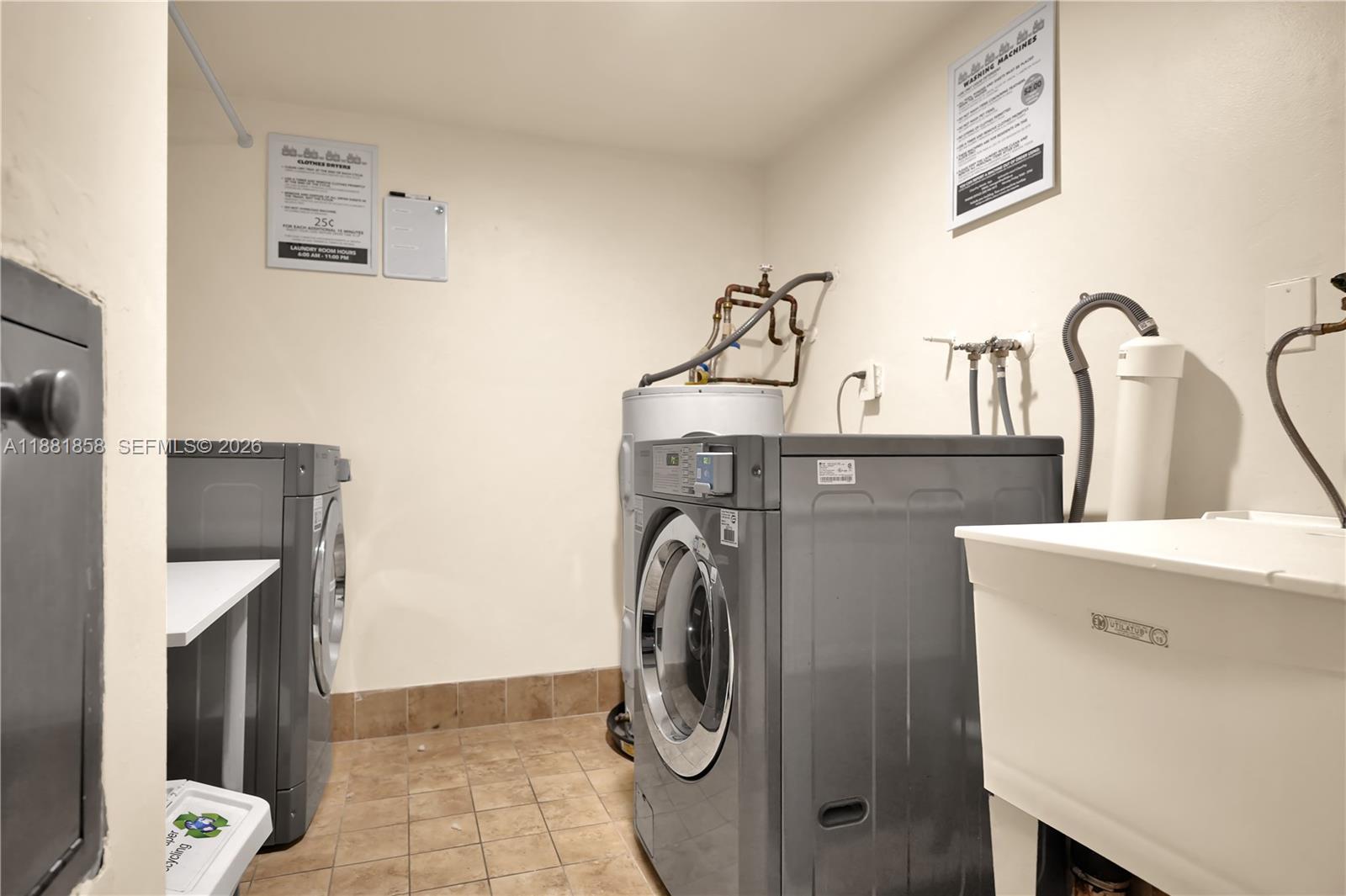 REEF EAST CONDO - Residential