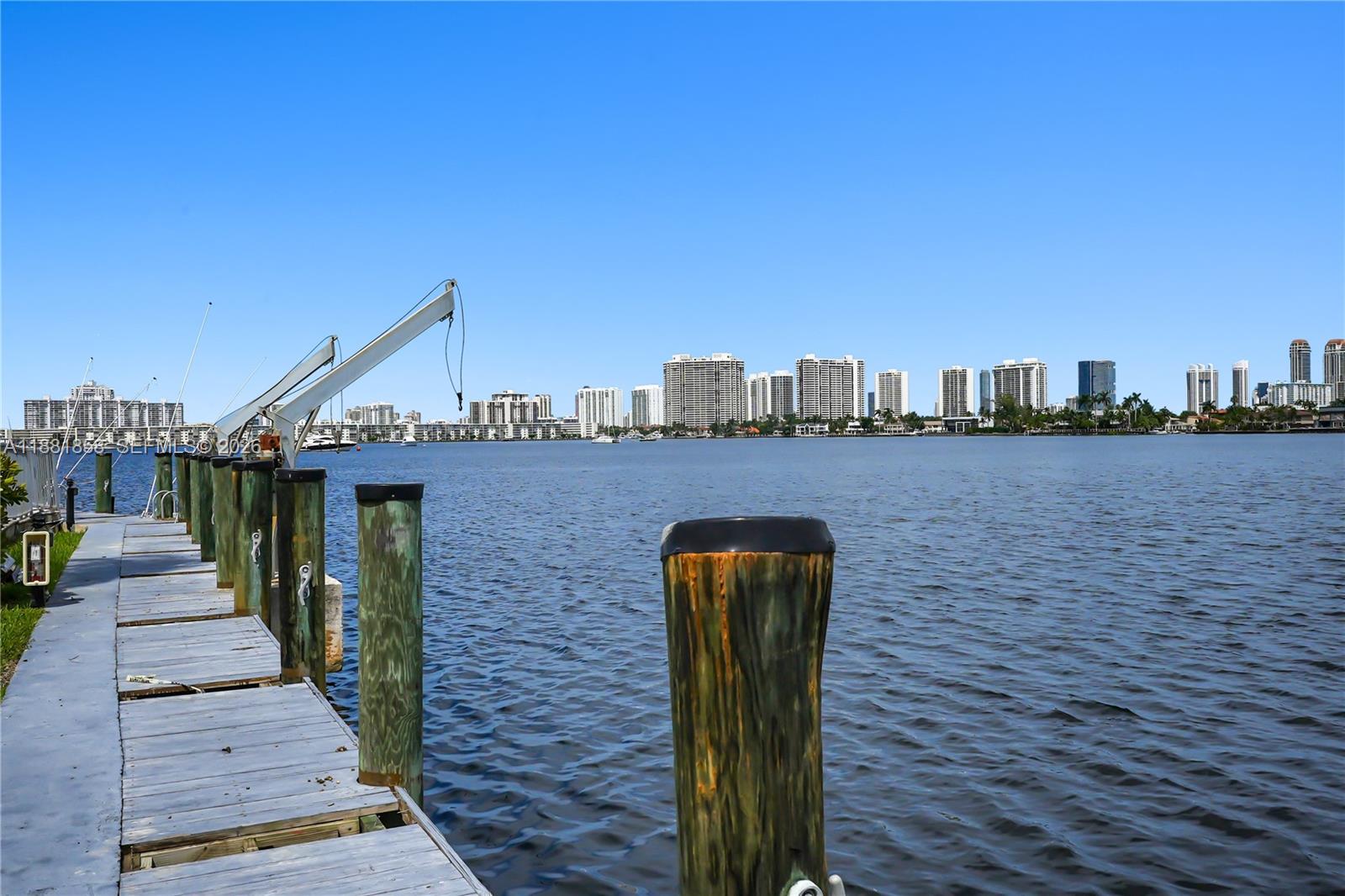 REEF EAST CONDO - Residential