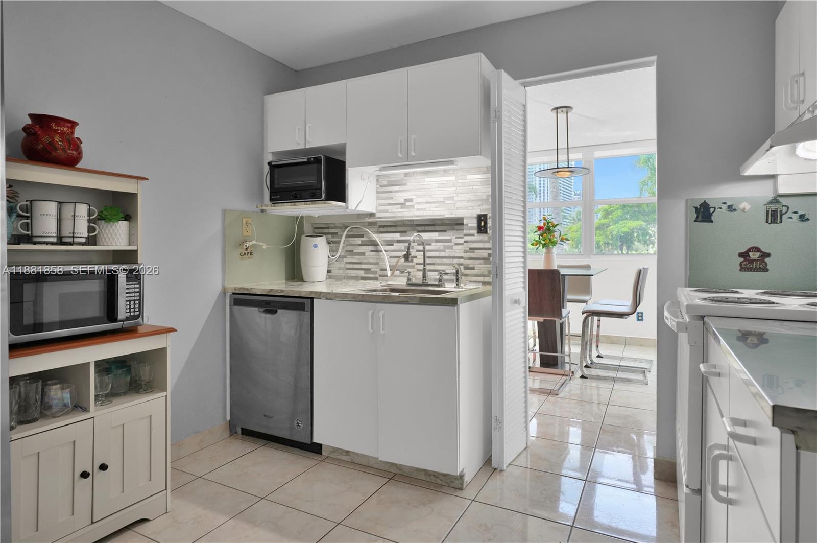 REEF EAST CONDO - Residential