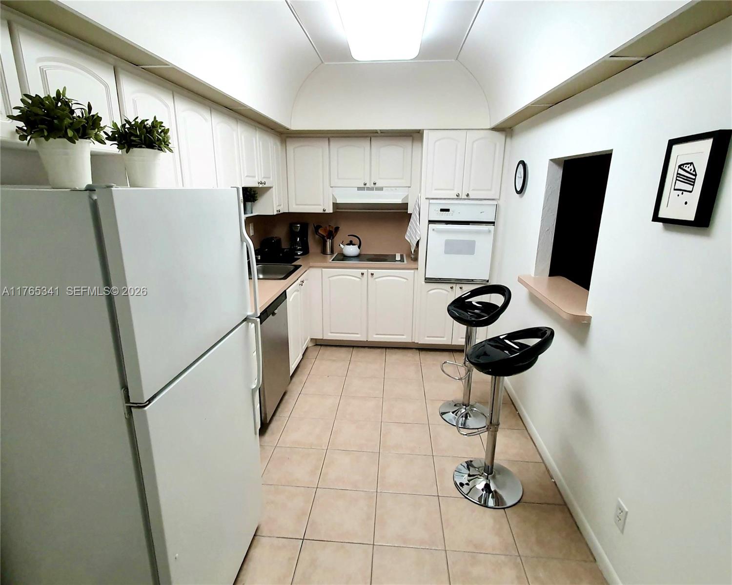 OCEANVIEW BUILDING A COND - Residential