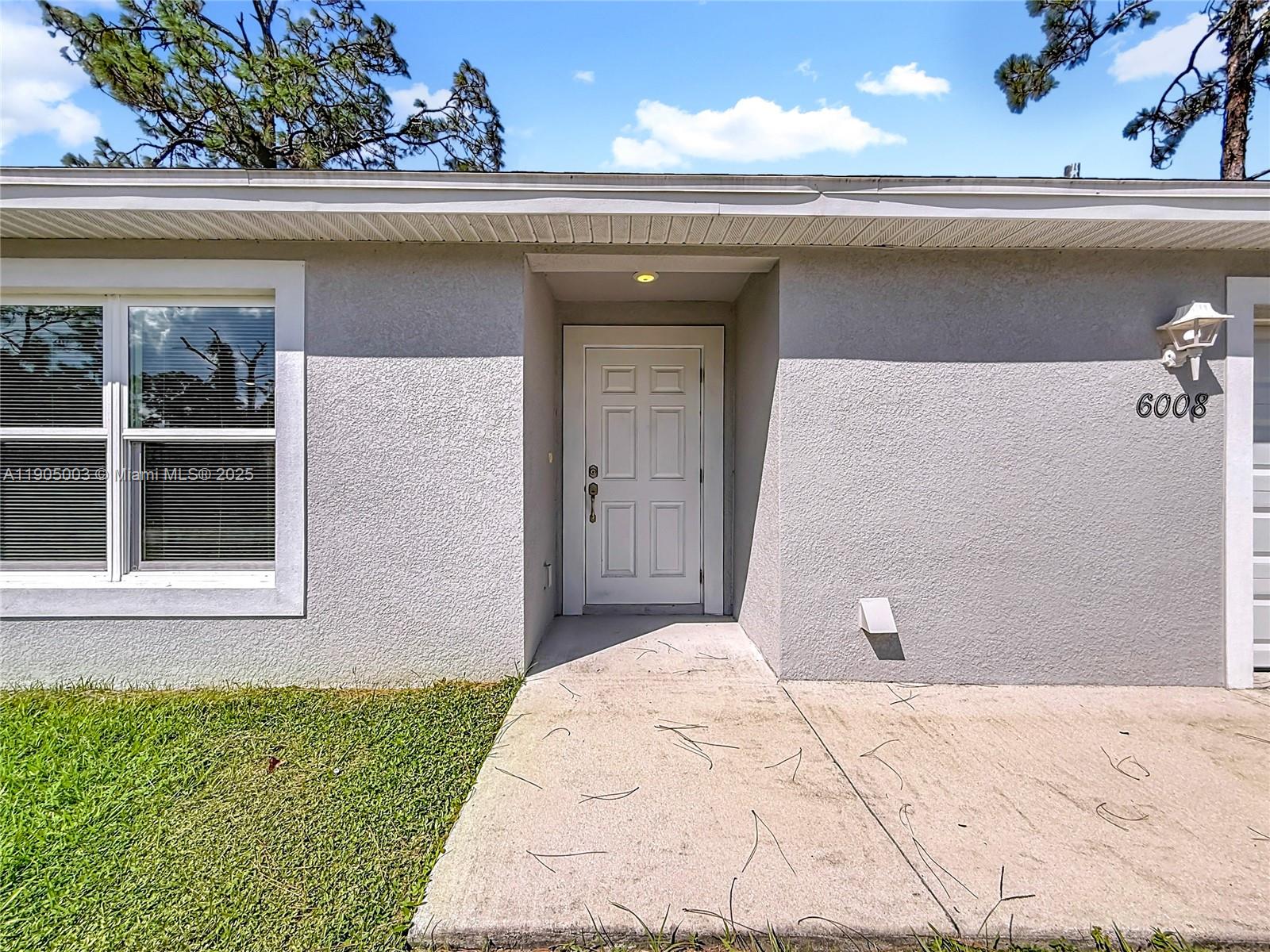 Port LaBelle - Residential