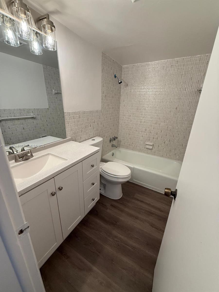 ISLE OF NORMANDY CONDO - Residential Lease