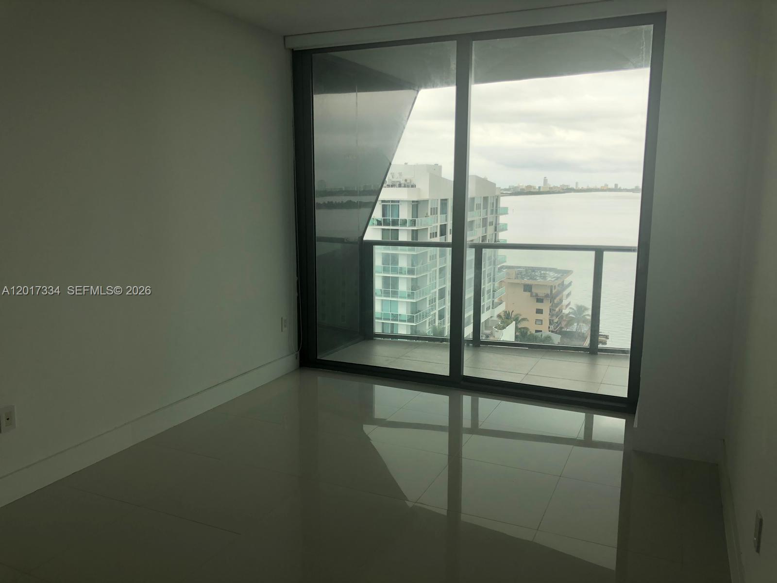 ICON BAY - Residential