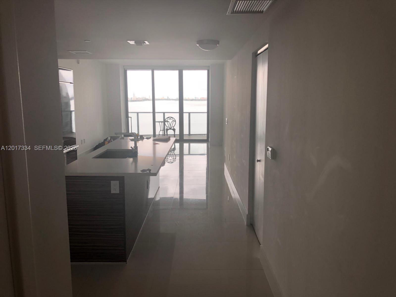ICON BAY - Residential