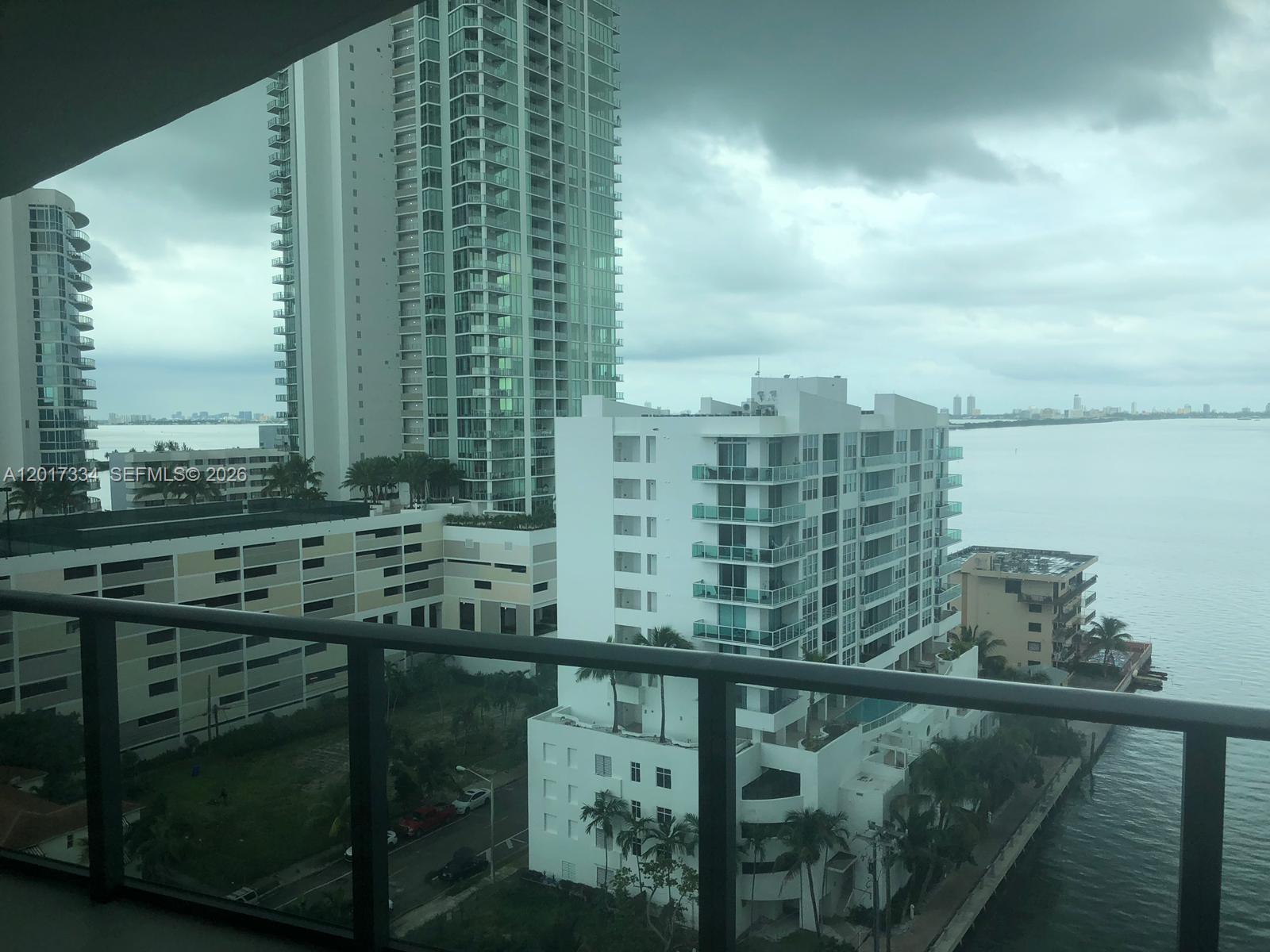 ICON BAY - Residential
