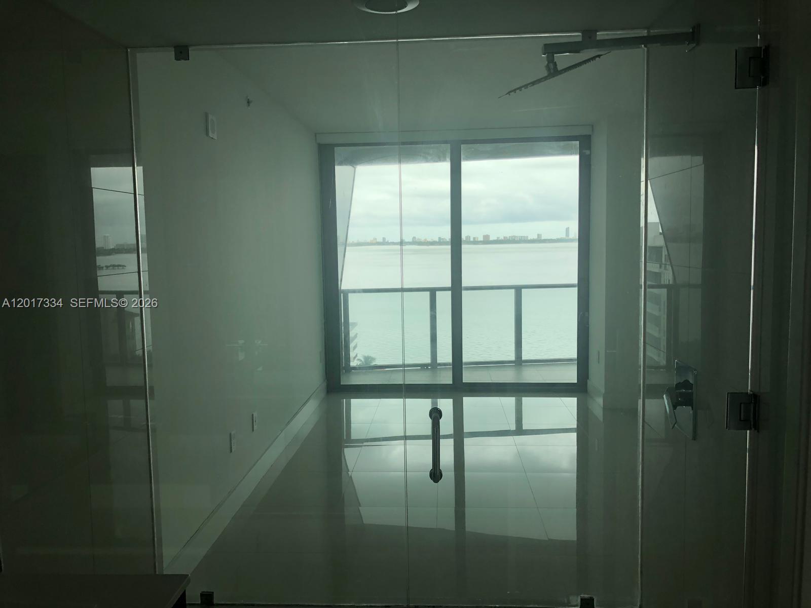 ICON BAY - Residential