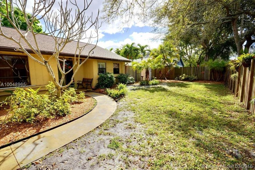 FANTASTIC OPPORTUNITY TO OWN IN COOPER CITY! AWESOME PASEO VERDE HOME IS READY FOR A NEW OWNER FEATURING 3 BEDS, 2 BATHS, TILE IN MAIN AREA, LARGE OPEN KITCHEN W WOOD CABINETS, RECESS LIGHTING, HIGH CEILINGS. MASTER BATH W DOUBLE VANITIES & STAND ALONE SHOWER. INCREDIBLY GORGEOUS LOT, THE ENTIRE PROPERTY IS FENCED IN FOR TOTAL PRIVACY. 2 CAR GARAGE, ROOF 2005, AC 2014, WH 2015. ROCK CREEK IS AN AMAZING COMMUNITY W MANY PLAYGROUNDS, SERENE LAKES, 3 MILE JOGGING/WALKING PATH & EXCELLENT COOPER CITY SCHOOLS.