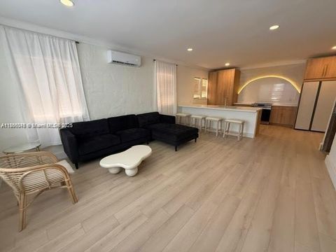222 28th Street 3 Miami Beach FL 33140