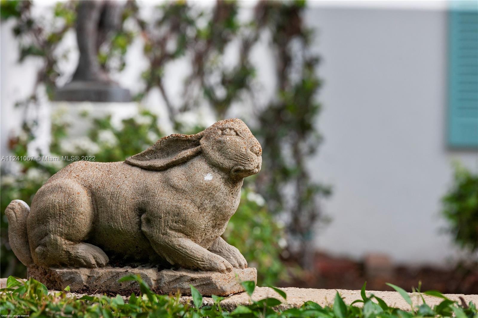 ISLAND BEACH THE REVISED - Residential