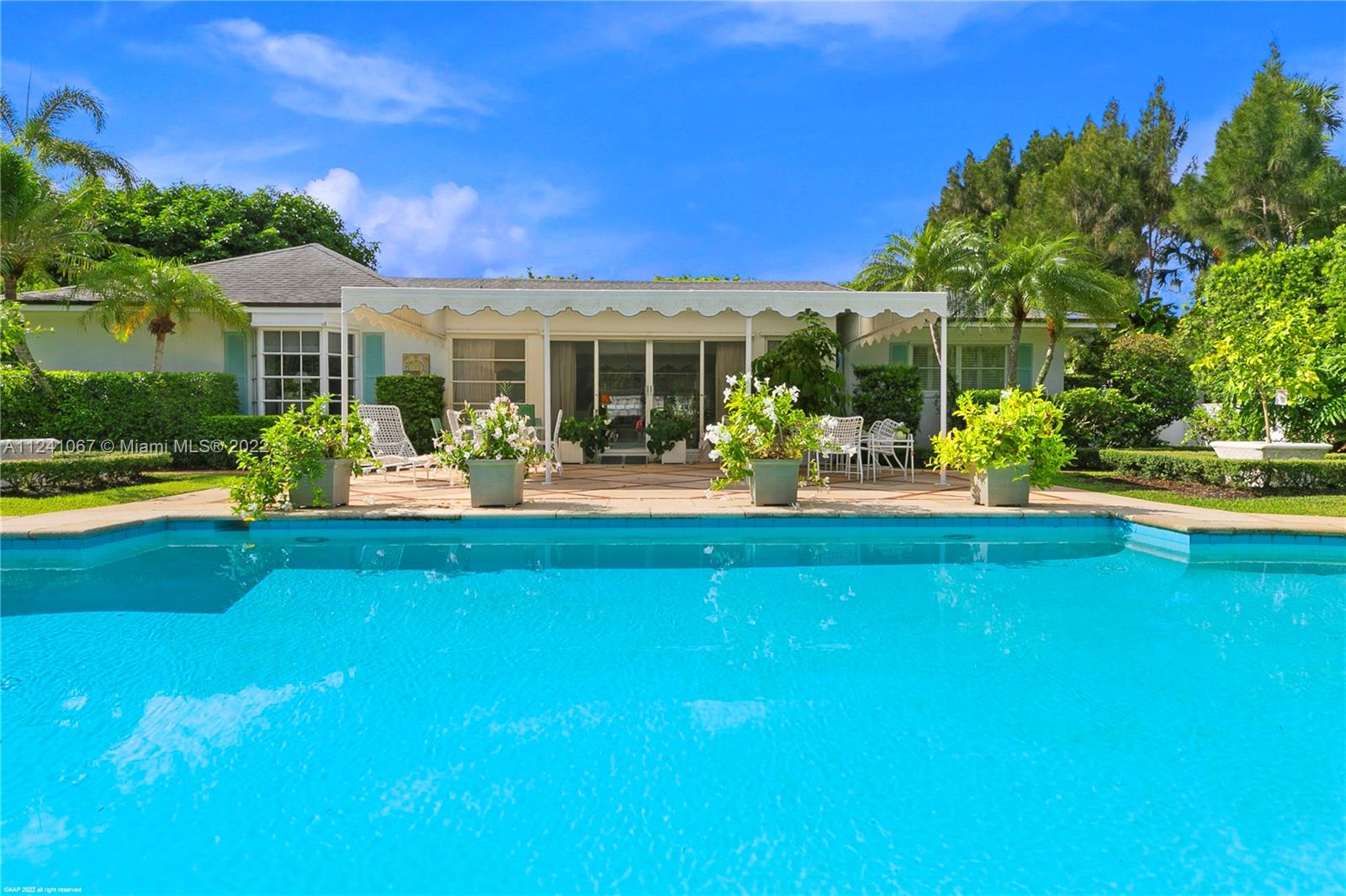 ISLAND BEACH THE REVISED - Residential