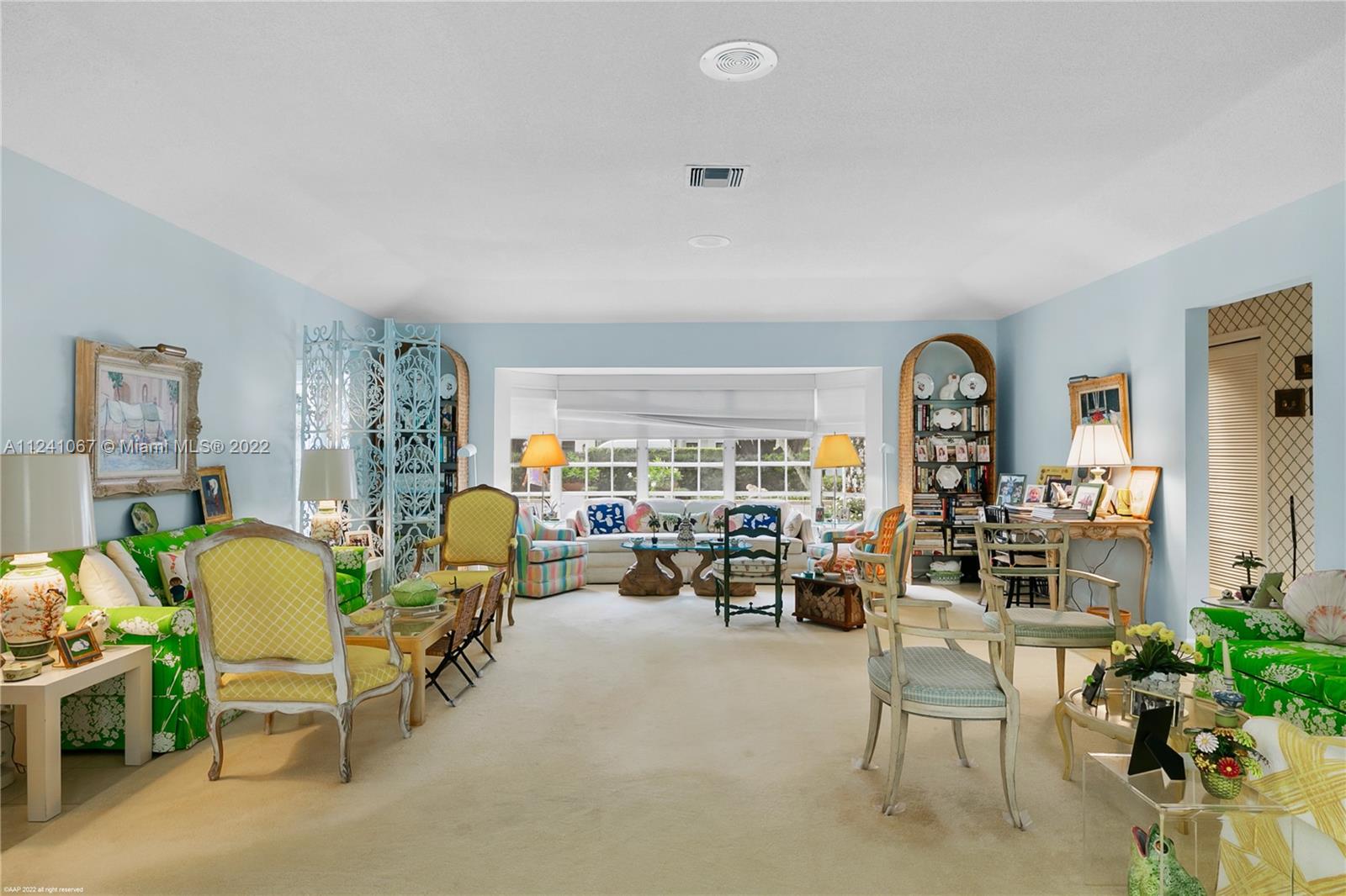 ISLAND BEACH THE REVISED - Residential