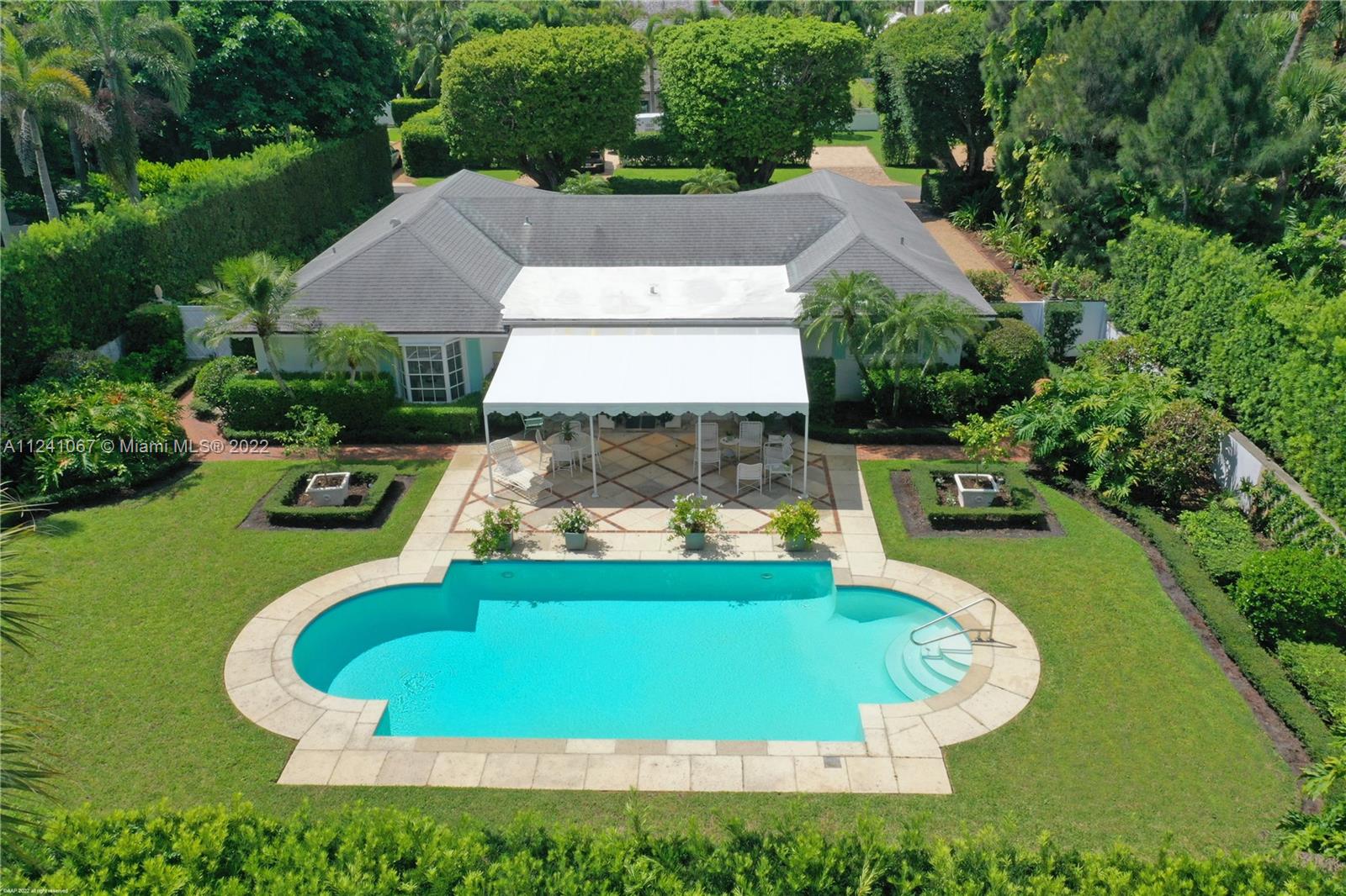 ISLAND BEACH THE REVISED - Residential