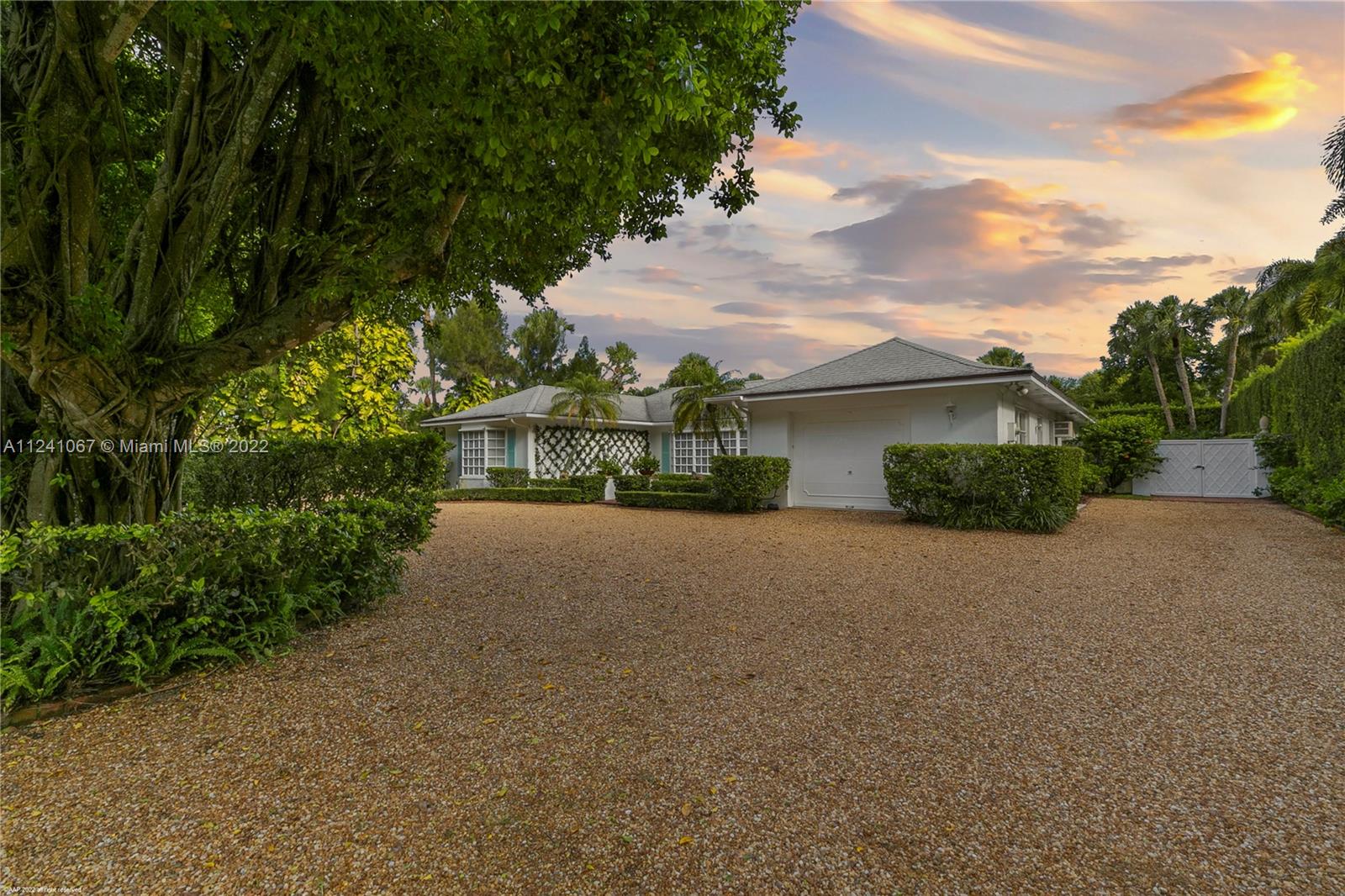 ISLAND BEACH THE REVISED - Residential