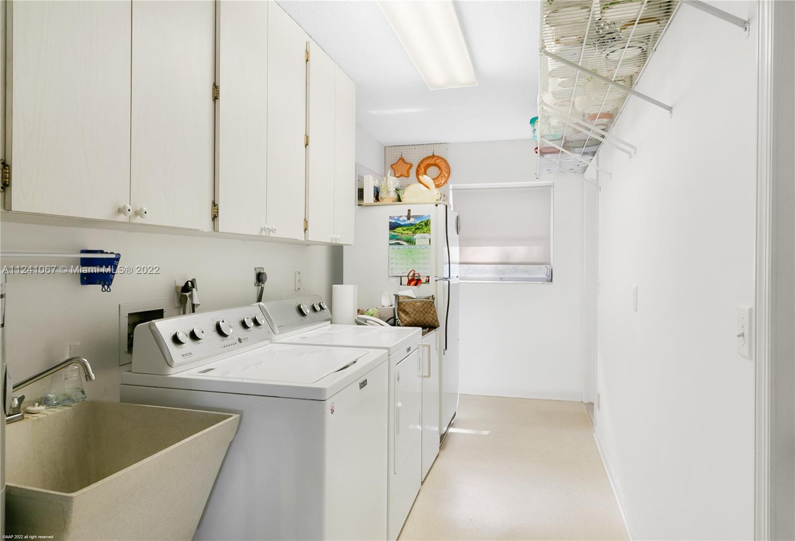 ISLAND BEACH THE REVISED - Residential