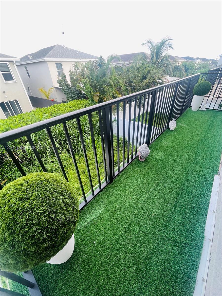 CEDAR AT KEYS GATE - Residential