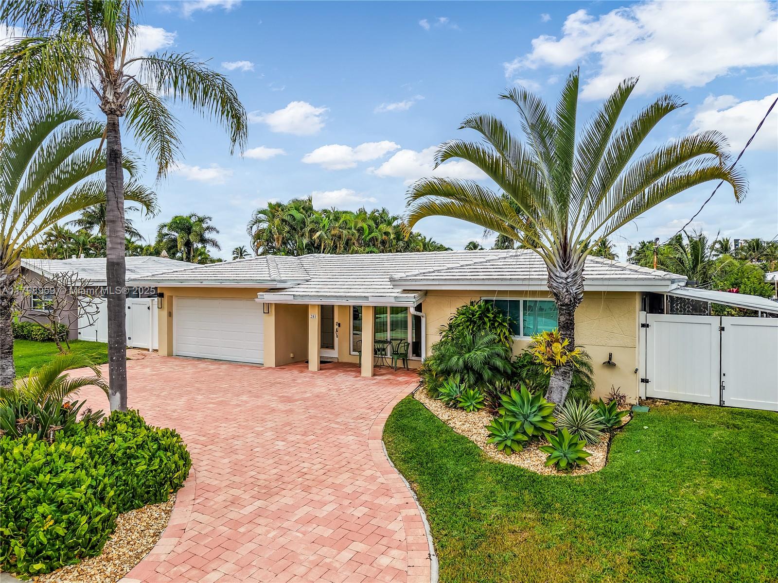 281 SE 3rd Ct 281