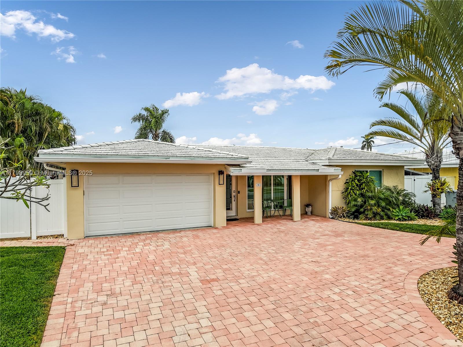 281 SE 3rd Ct 281