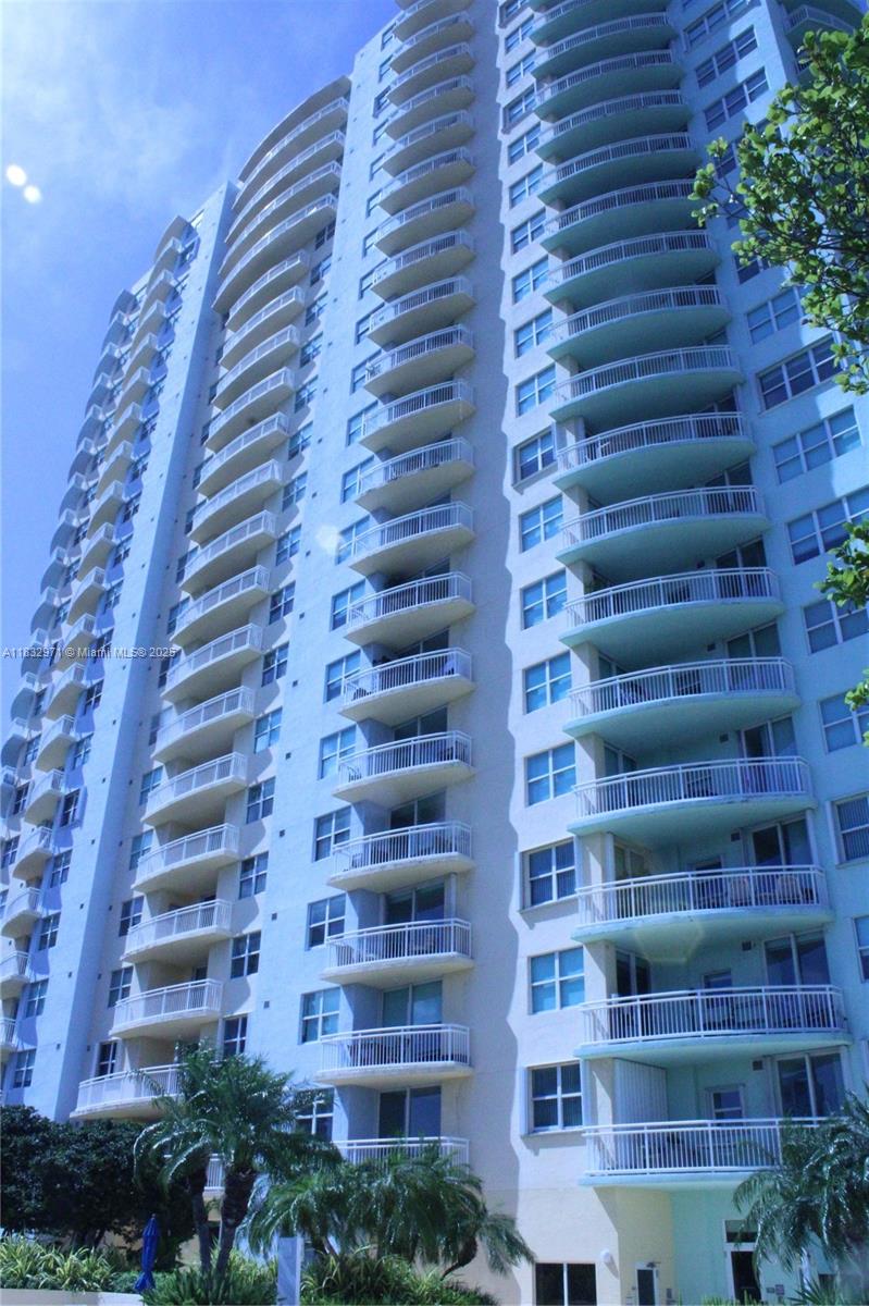 2475 Brickell Ave 1401