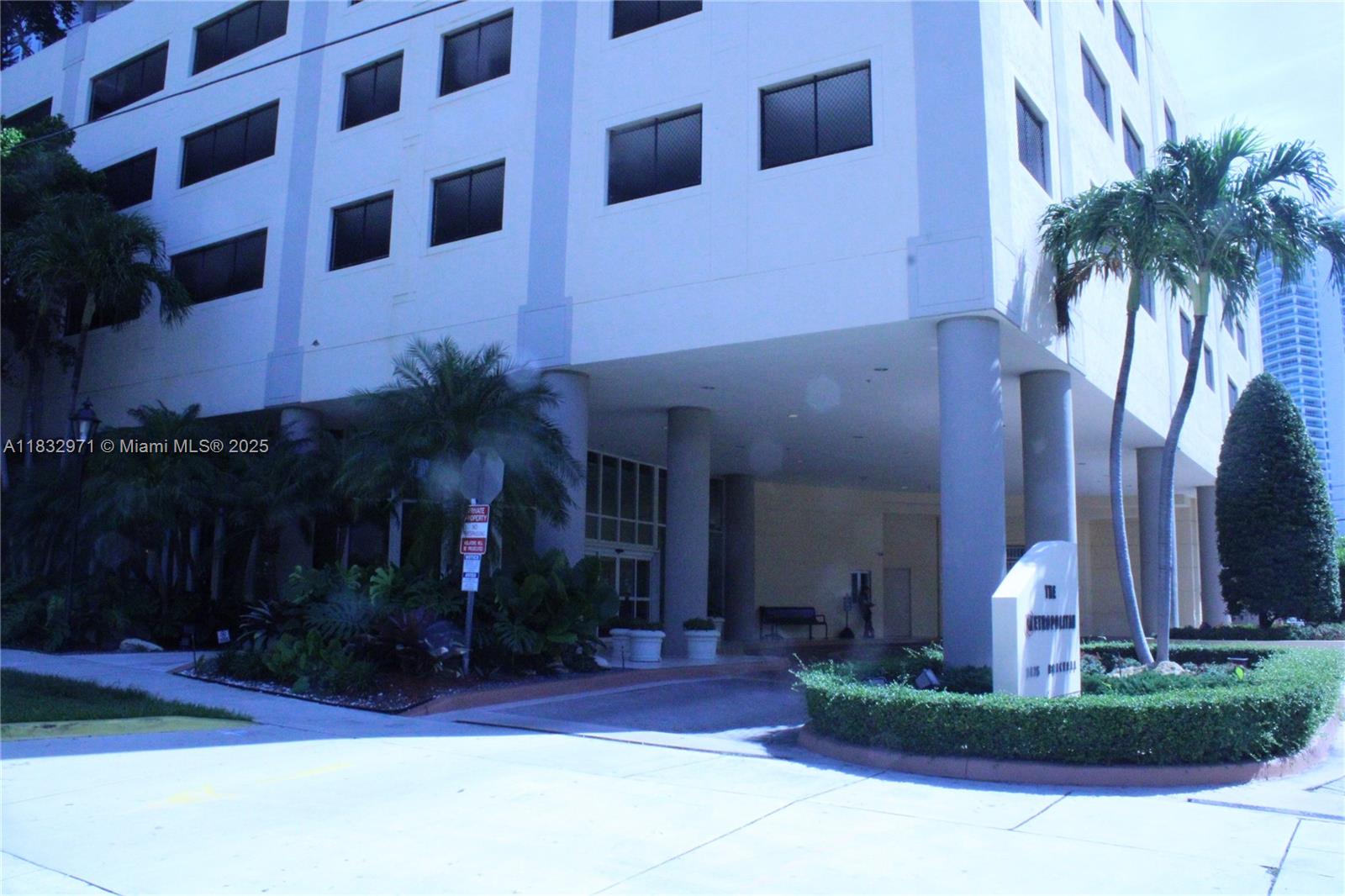 2475 Brickell Ave 1401