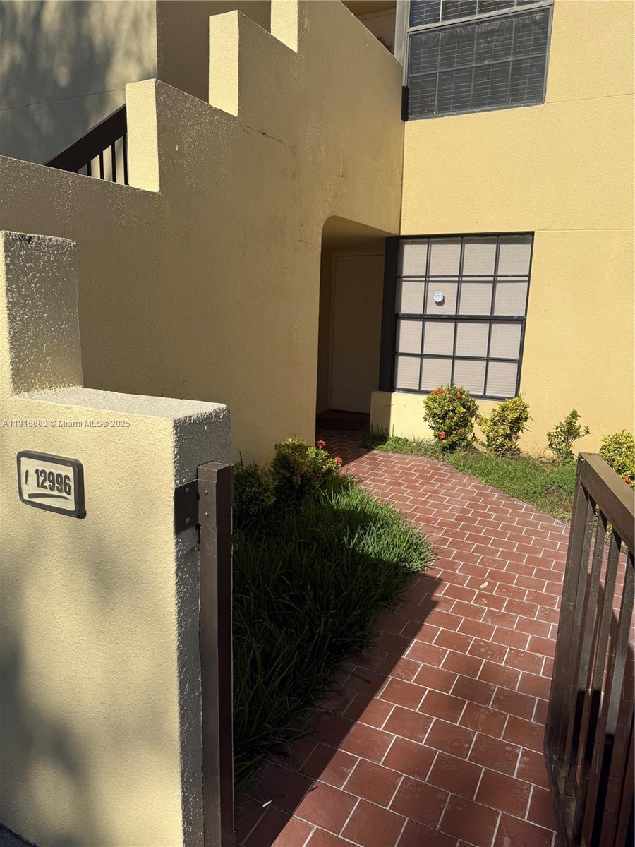 ELAN AT CALUSA CONDO II - Residential Lease