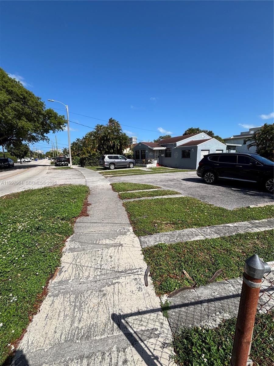 THE PINES - Residential