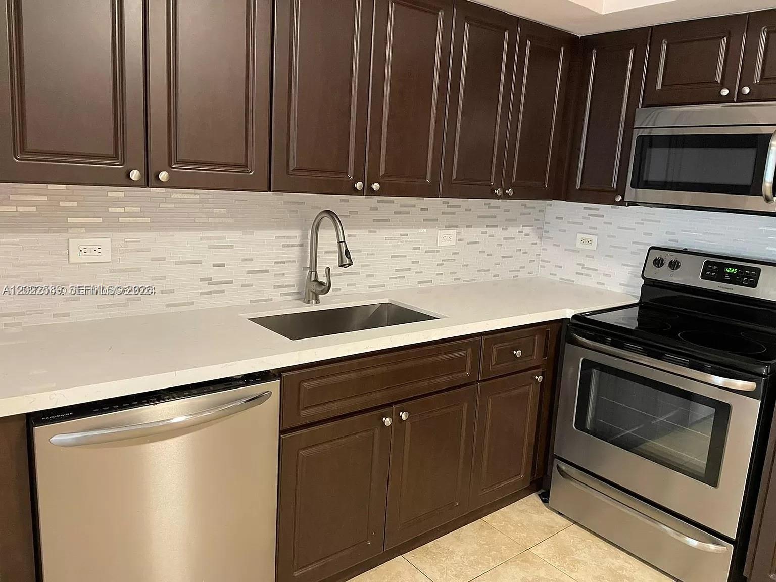 LAKEWOOD AT EMERALD HILLS - Residential