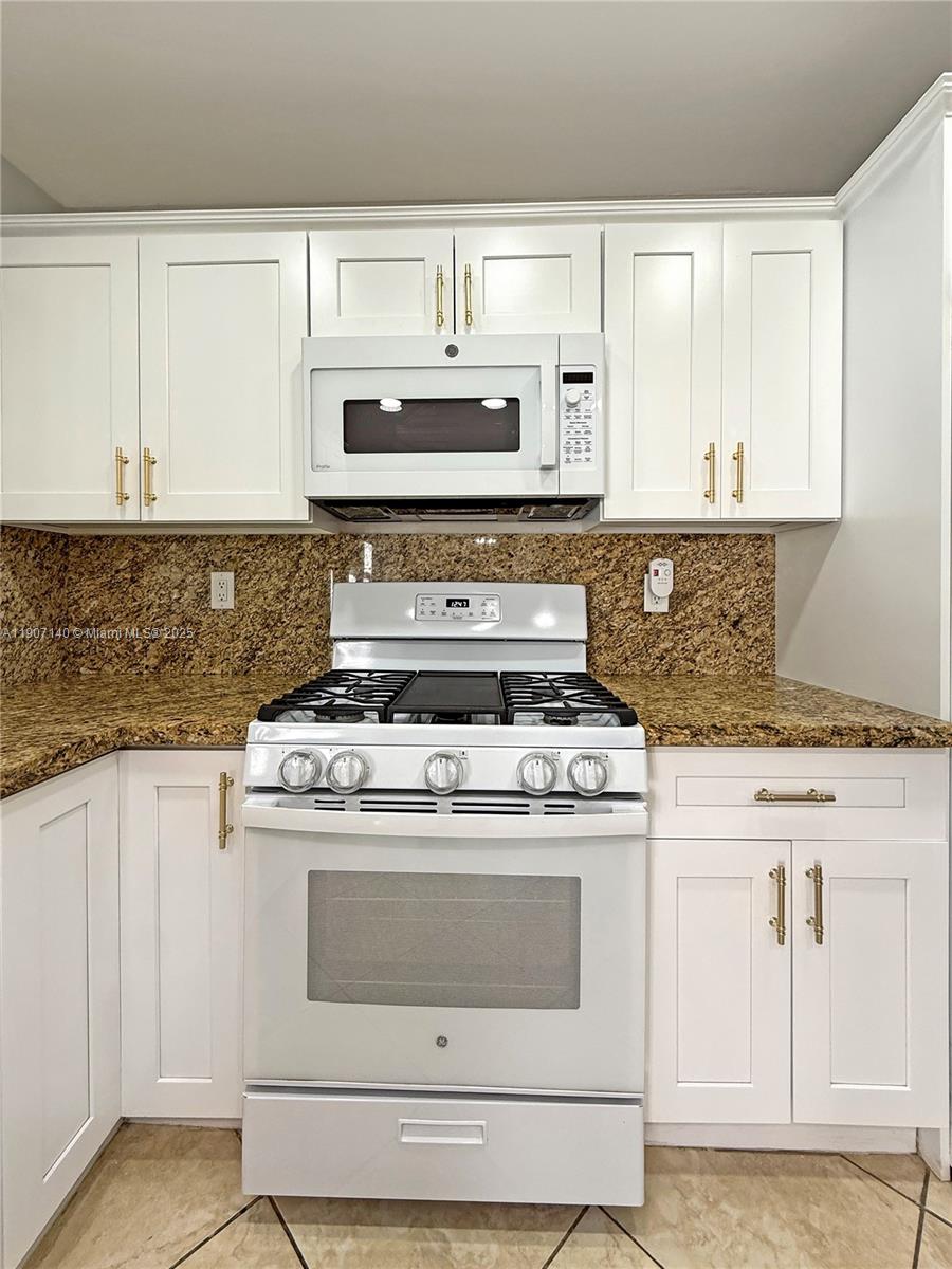 MIAMI LAKES LAKE MARTHA S - Residential Lease