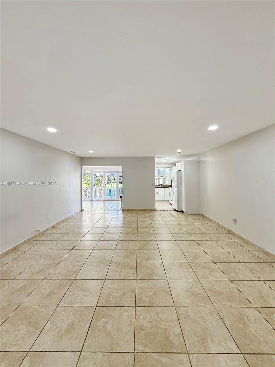 MIAMI LAKES LAKE MARTHA S - Residential Lease