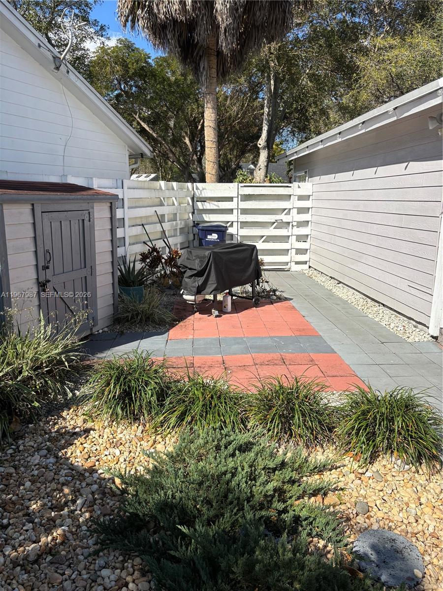 COUNTRY WALK SEC 2 - Residential