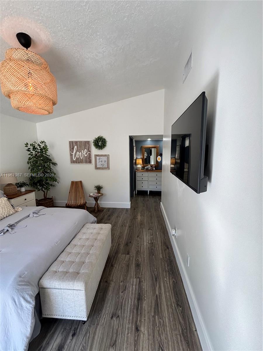 COUNTRY WALK SEC 2 - Residential