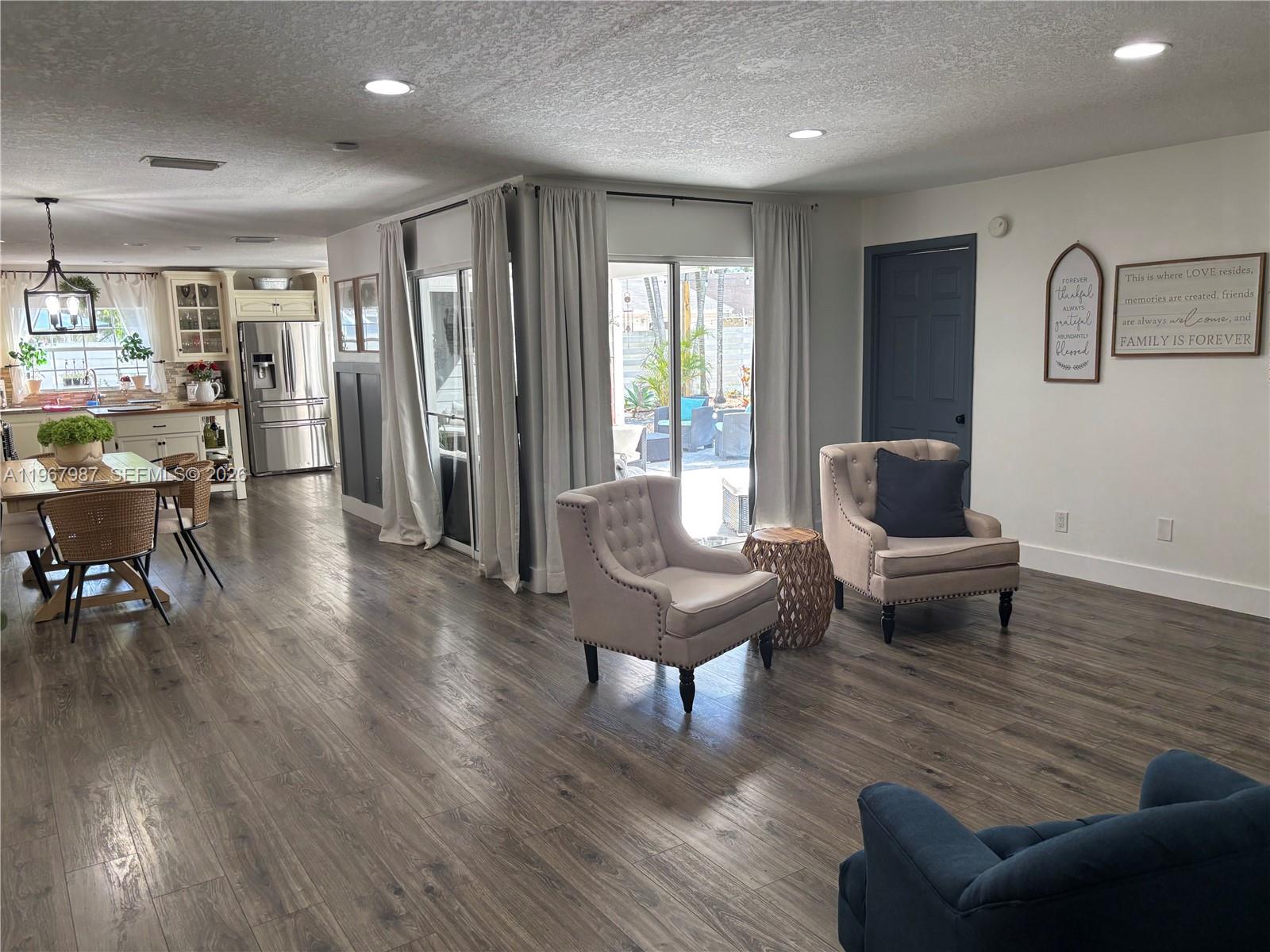 COUNTRY WALK SEC 2 - Residential