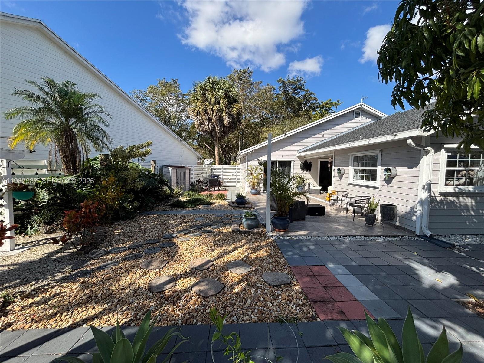 COUNTRY WALK SEC 2 - Residential