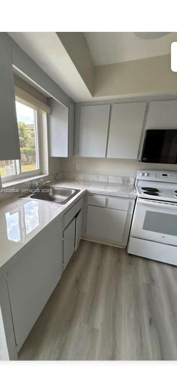 L D C ESTATES - Residential Lease