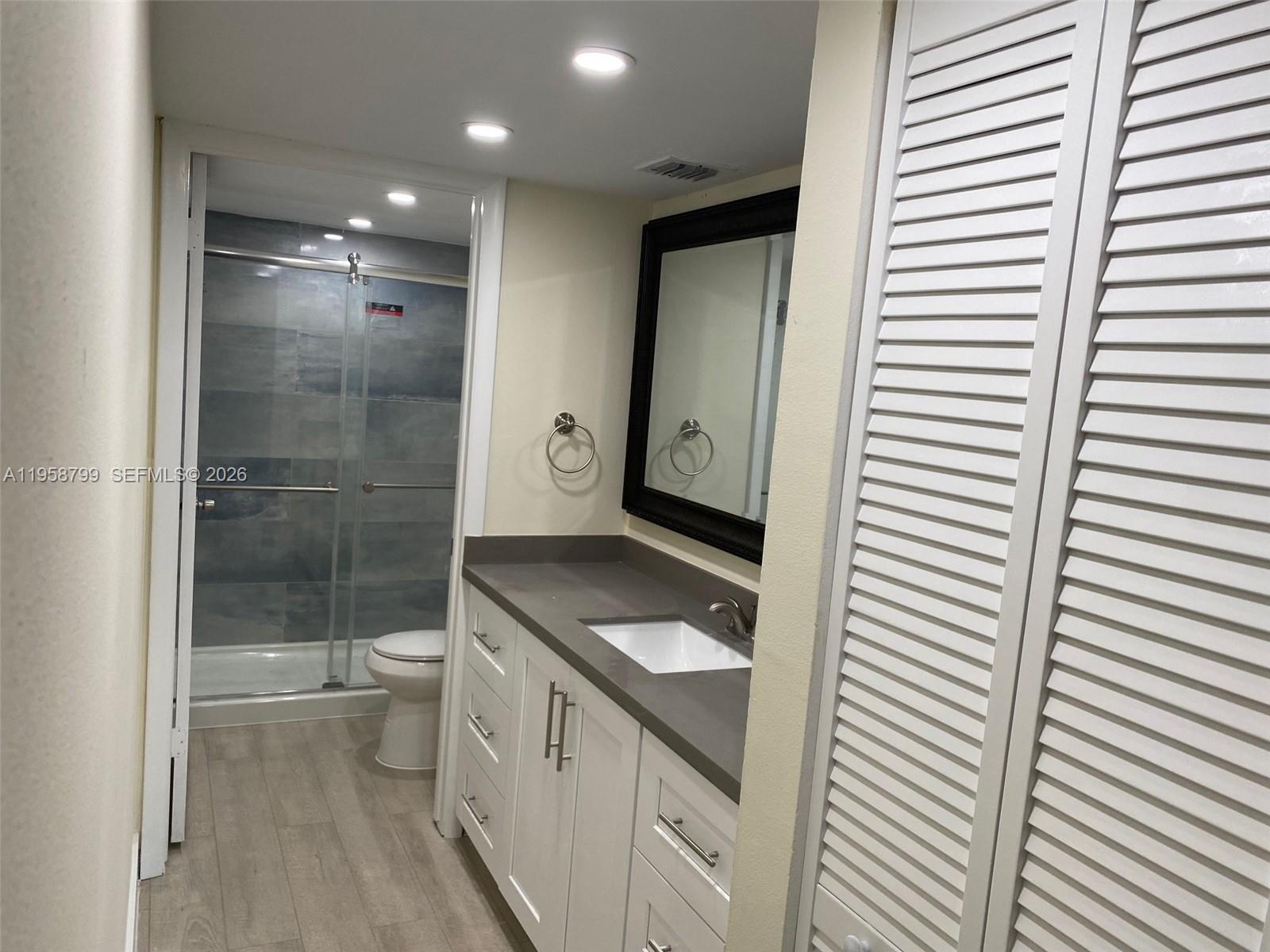 THE GARDENS OF KENDALL CO - Residential Lease