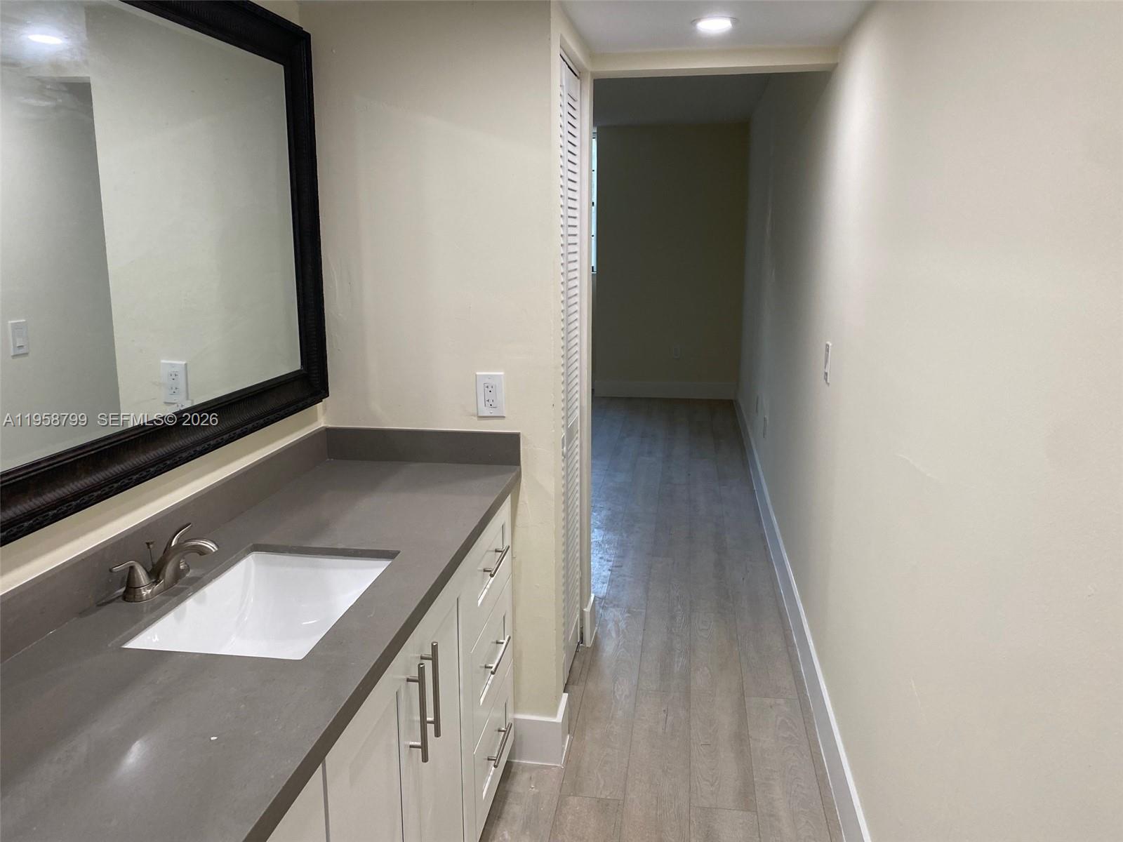 THE GARDENS OF KENDALL CO - Residential Lease