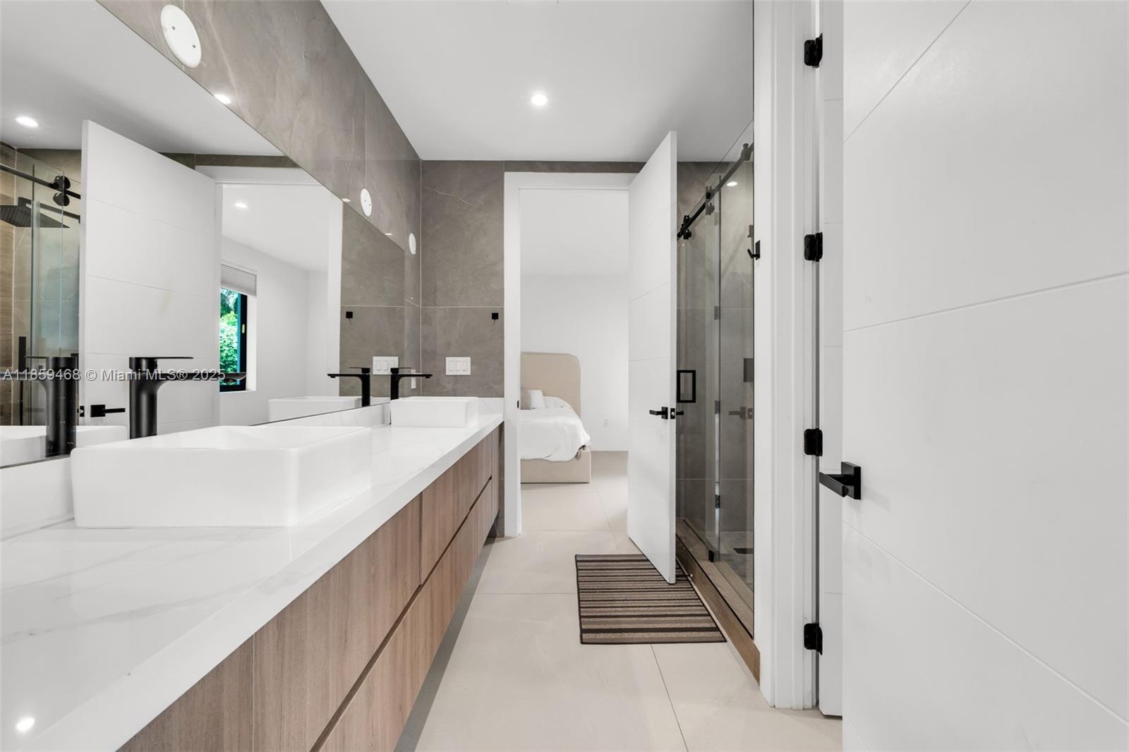 CAROLE HELMS MANOR - Residential