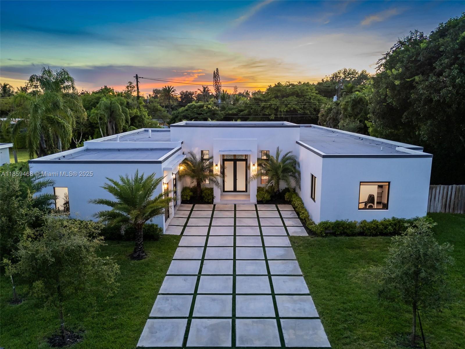 CAROLE HELMS MANOR - Residential