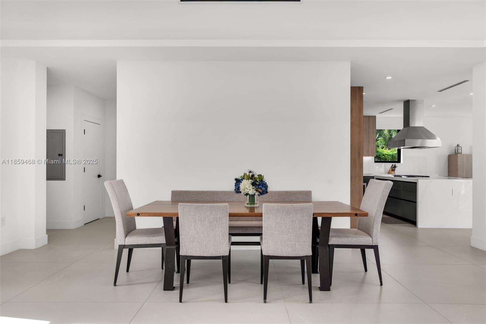 CAROLE HELMS MANOR - Residential