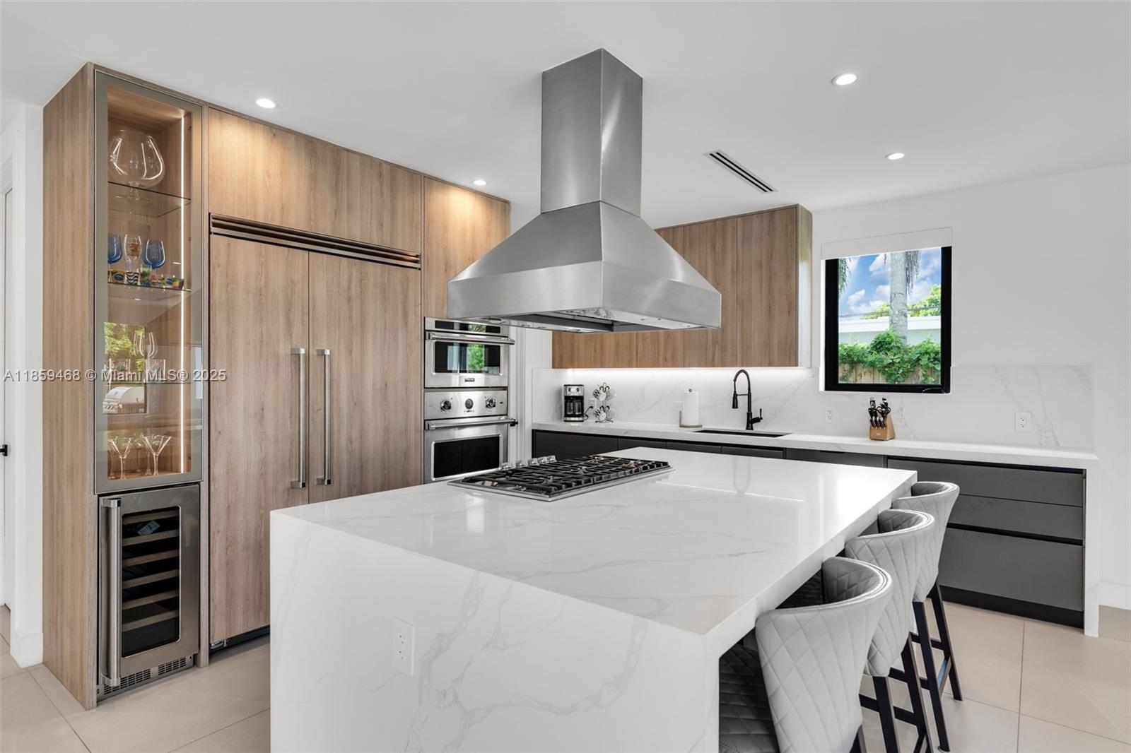 CAROLE HELMS MANOR - Residential