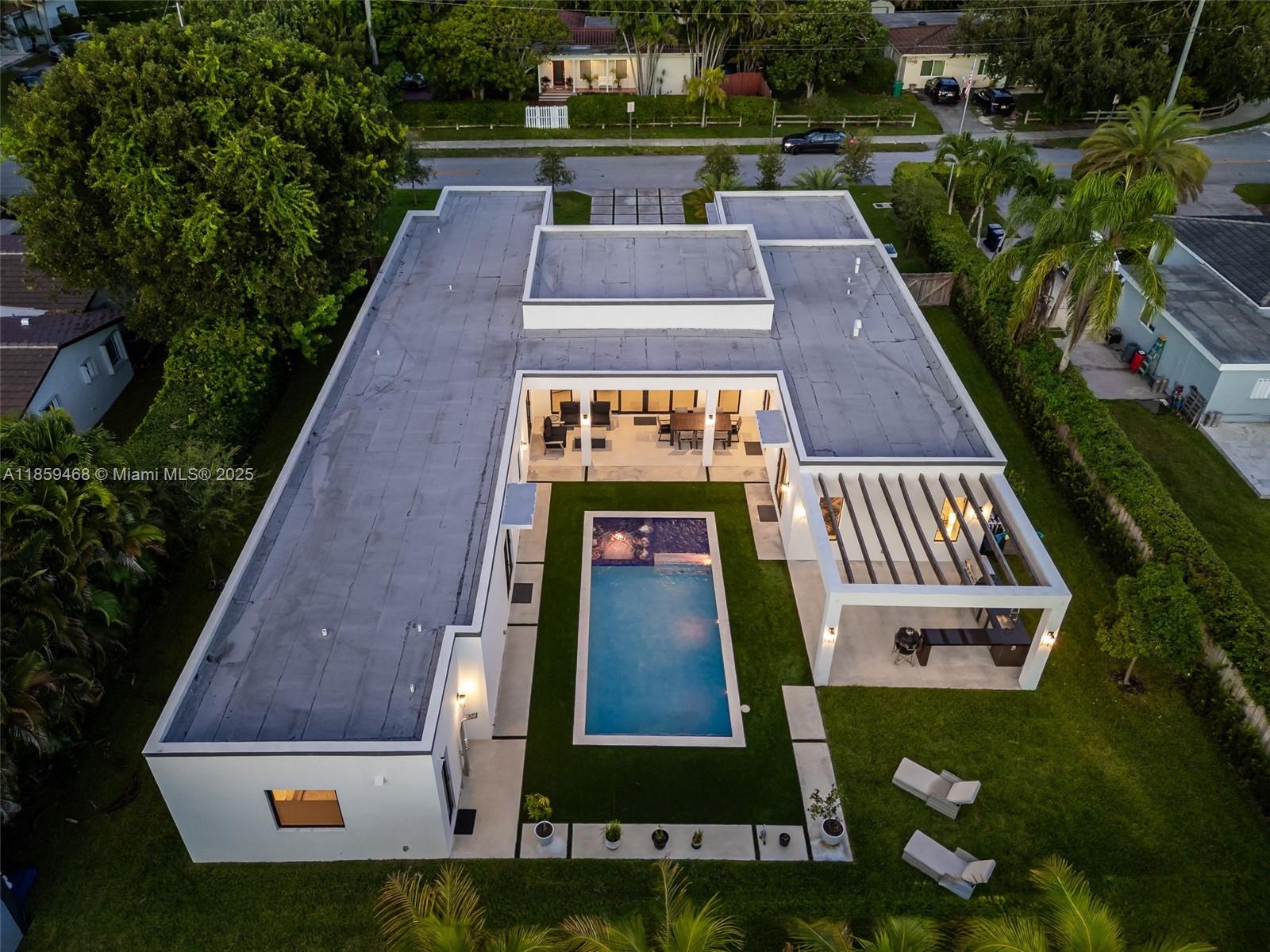 CAROLE HELMS MANOR - Residential