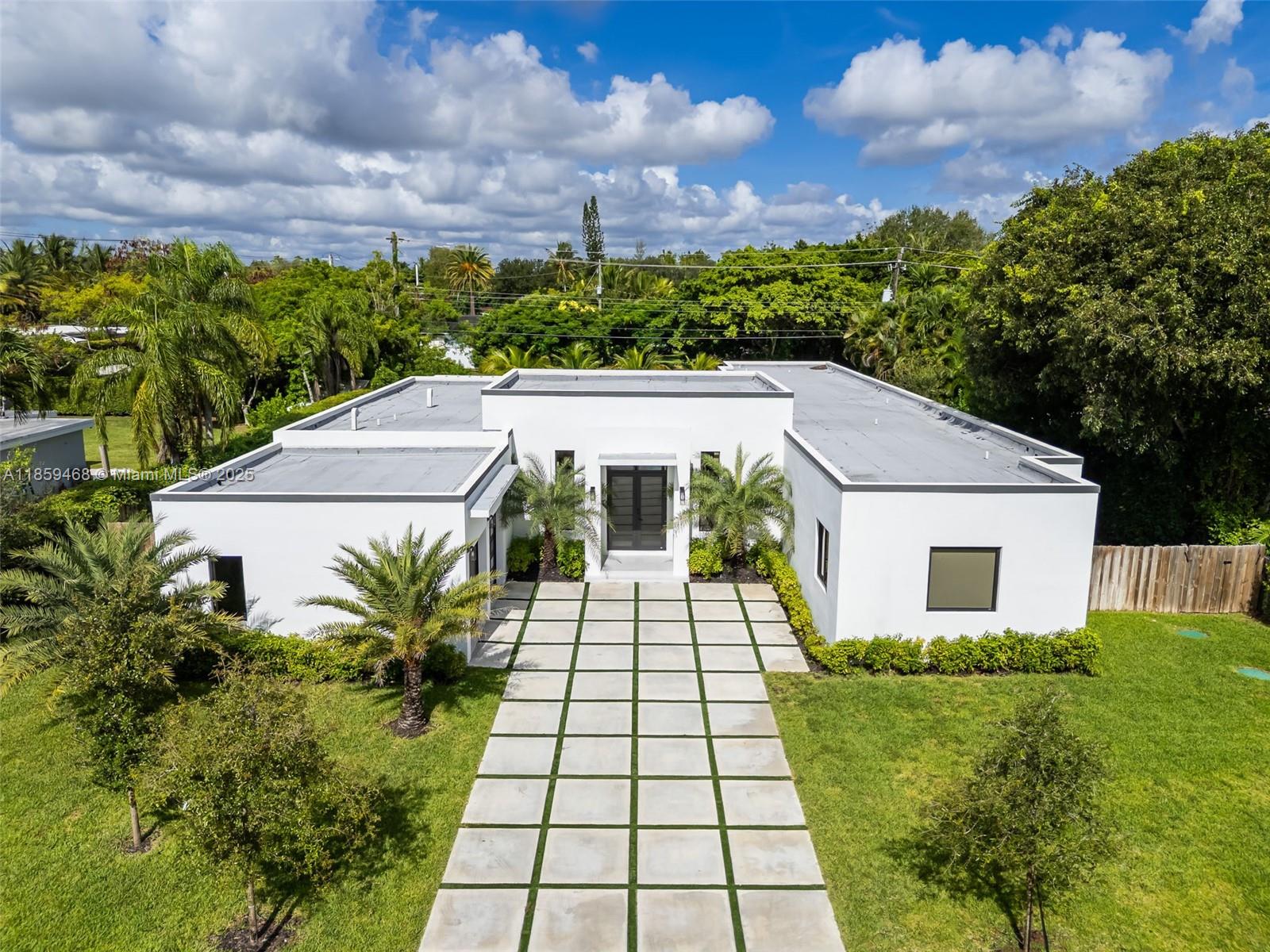 CAROLE HELMS MANOR - Residential