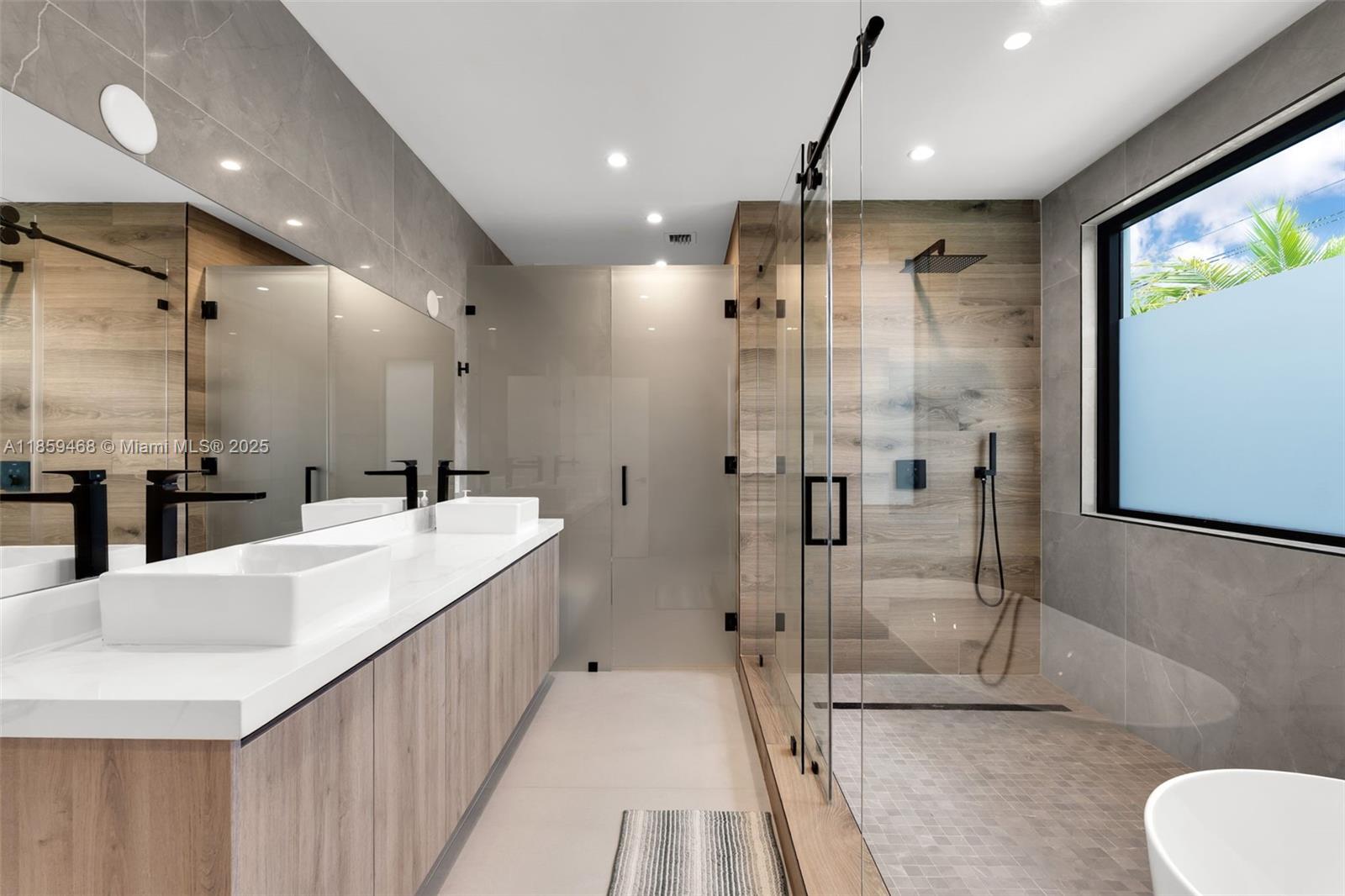 CAROLE HELMS MANOR - Residential