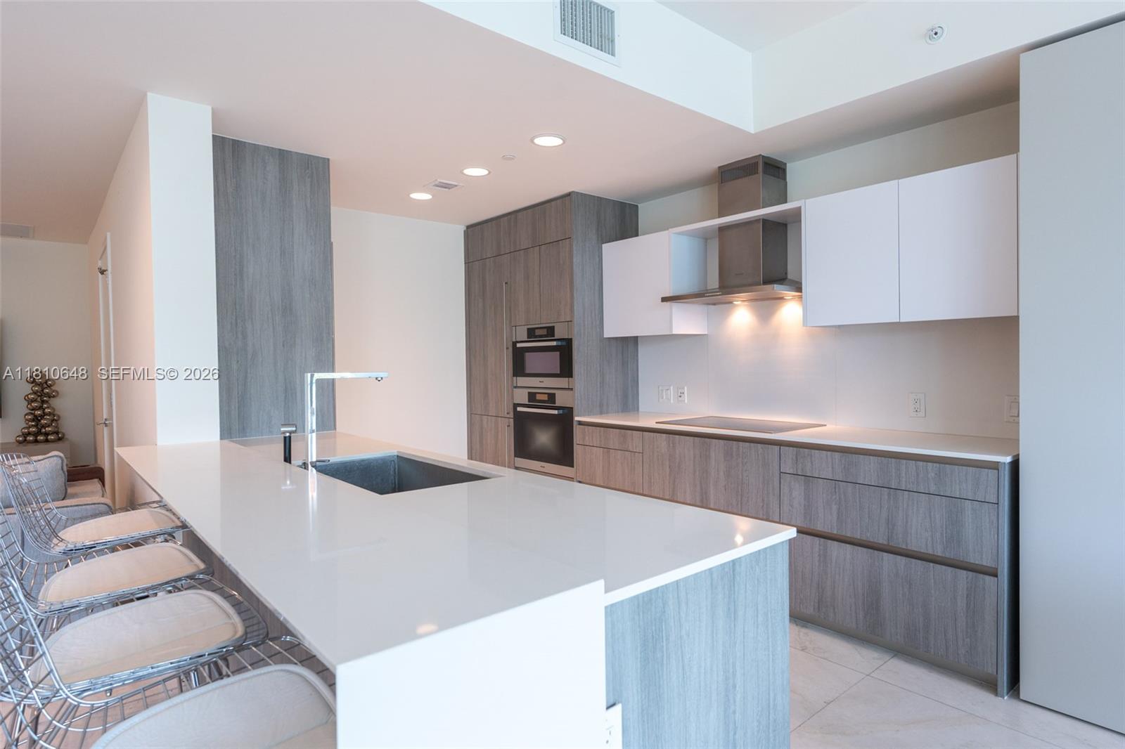 OCEANA KEY BISCAYNE CONDO - Residential