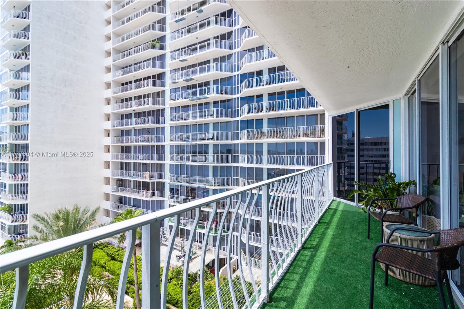 THE GRANDVIEW PALACE COND - Residential