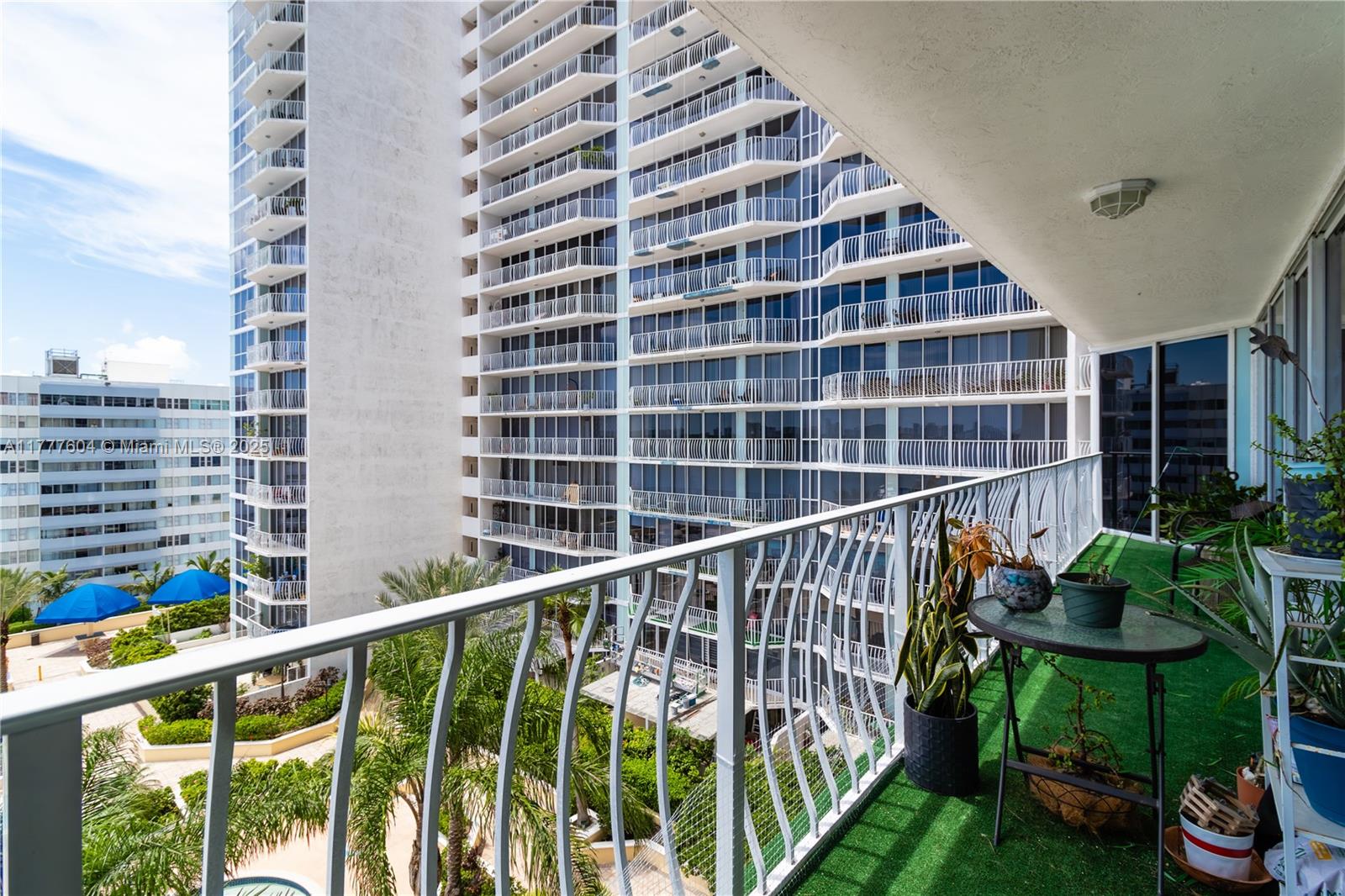 THE GRANDVIEW PALACE COND - Residential