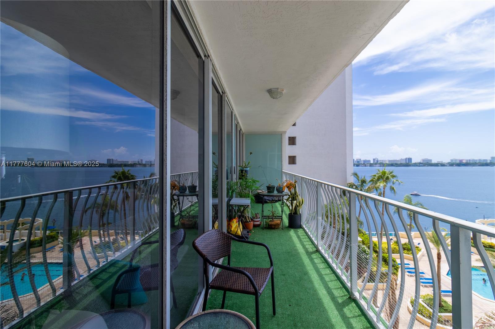 THE GRANDVIEW PALACE COND - Residential