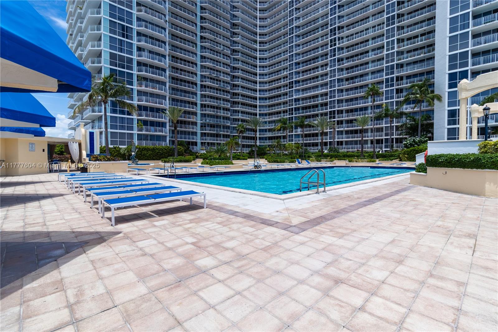 THE GRANDVIEW PALACE COND - Residential